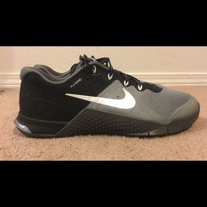 LIKE NEW NIKE METCON 2